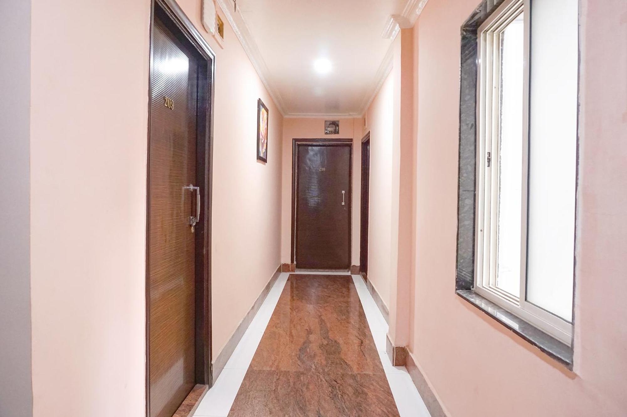 פונה Fabhotel Rachana Residency - Nr Shivaji Nagar Metro Station מראה חיצוני תמונה