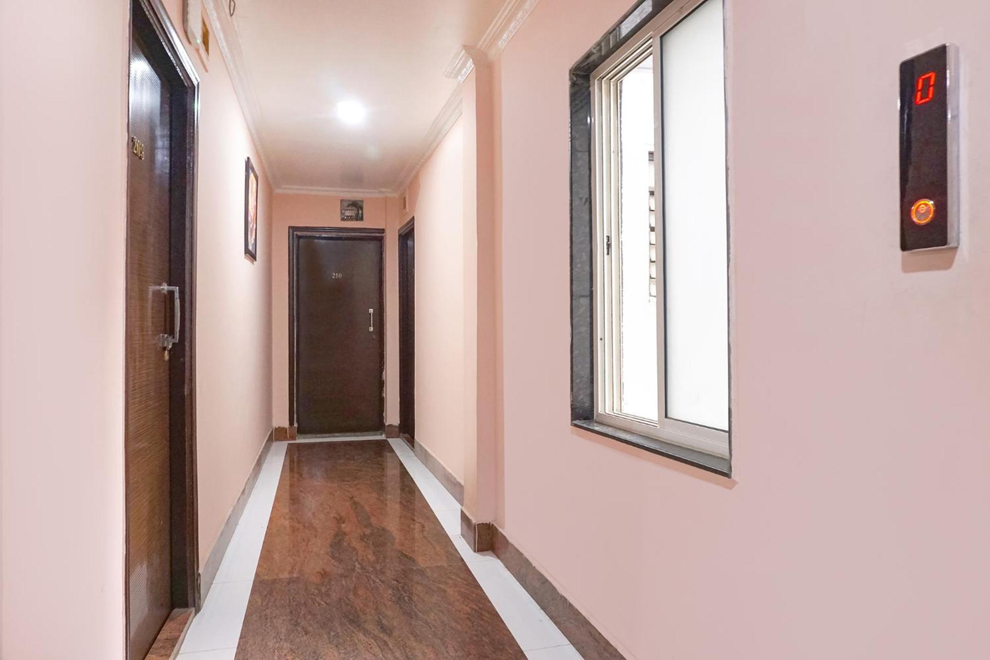 פונה Fabhotel Rachana Residency - Nr Shivaji Nagar Metro Station מראה חיצוני תמונה