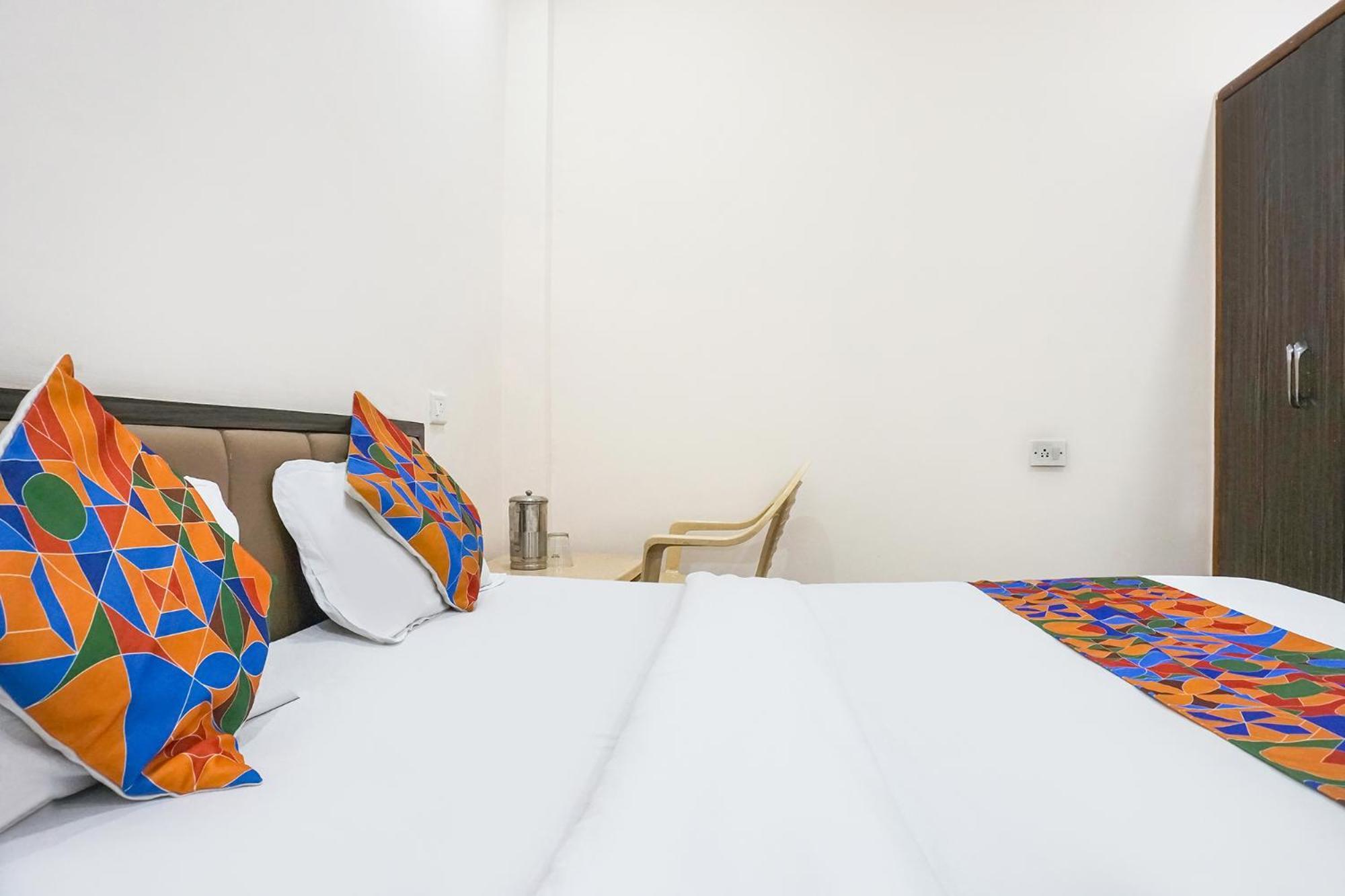 פונה Fabhotel Rachana Residency - Nr Shivaji Nagar Metro Station מראה חיצוני תמונה
