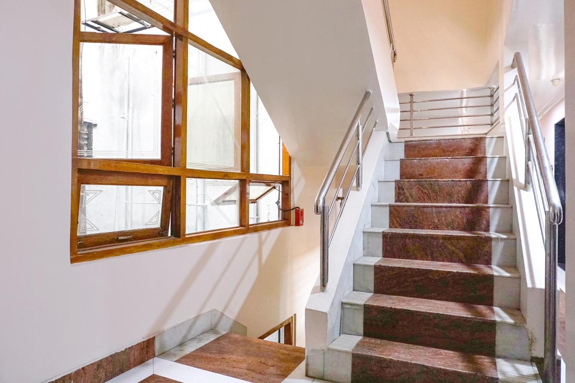פונה Fabhotel Rachana Residency - Nr Shivaji Nagar Metro Station מראה חיצוני תמונה